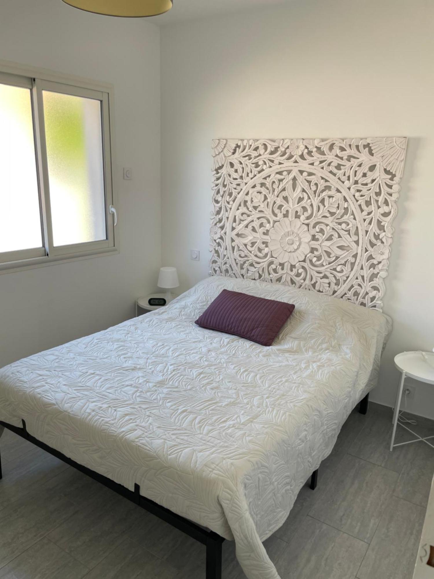 Appartement T2 Avec Terrasse Et Cour カヴァイヨン エクステリア 写真