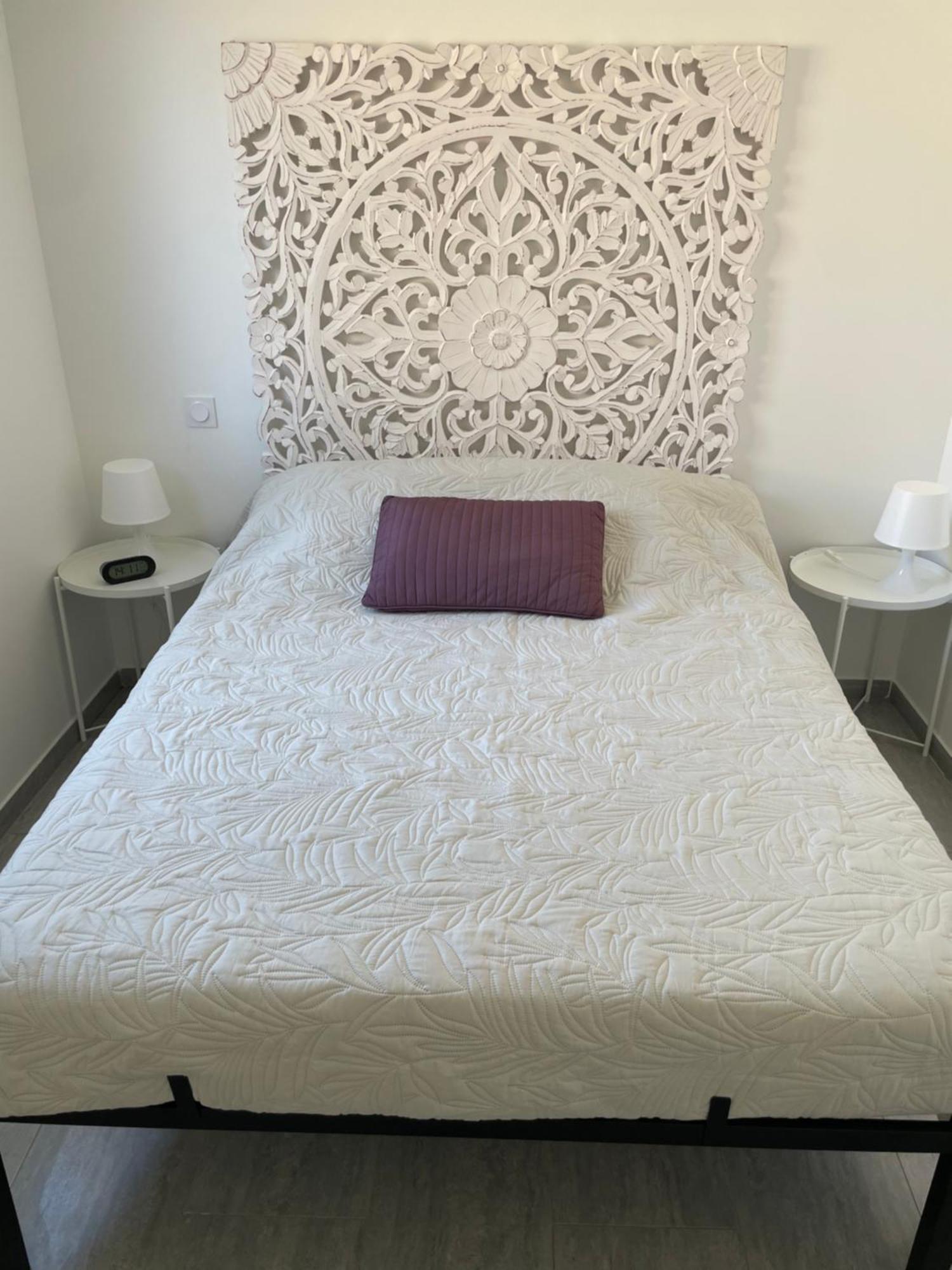 Appartement T2 Avec Terrasse Et Cour カヴァイヨン エクステリア 写真